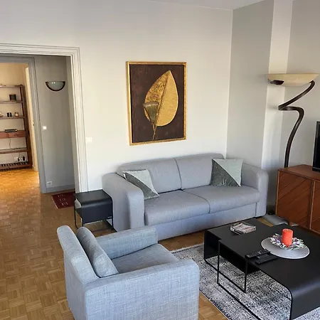 2 Champs Elysees Apartamento *
