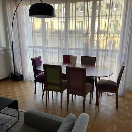 2 Champs Elysees Apartamento *